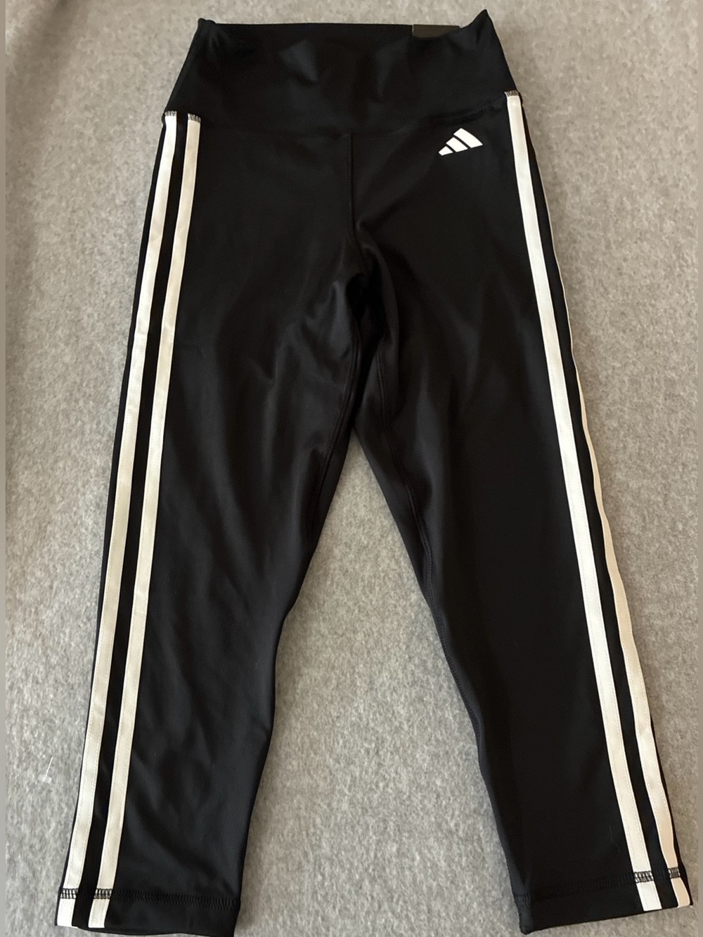 Adidas Womens Leggings 3/4 Tight Fit High Rise Size XS NWT